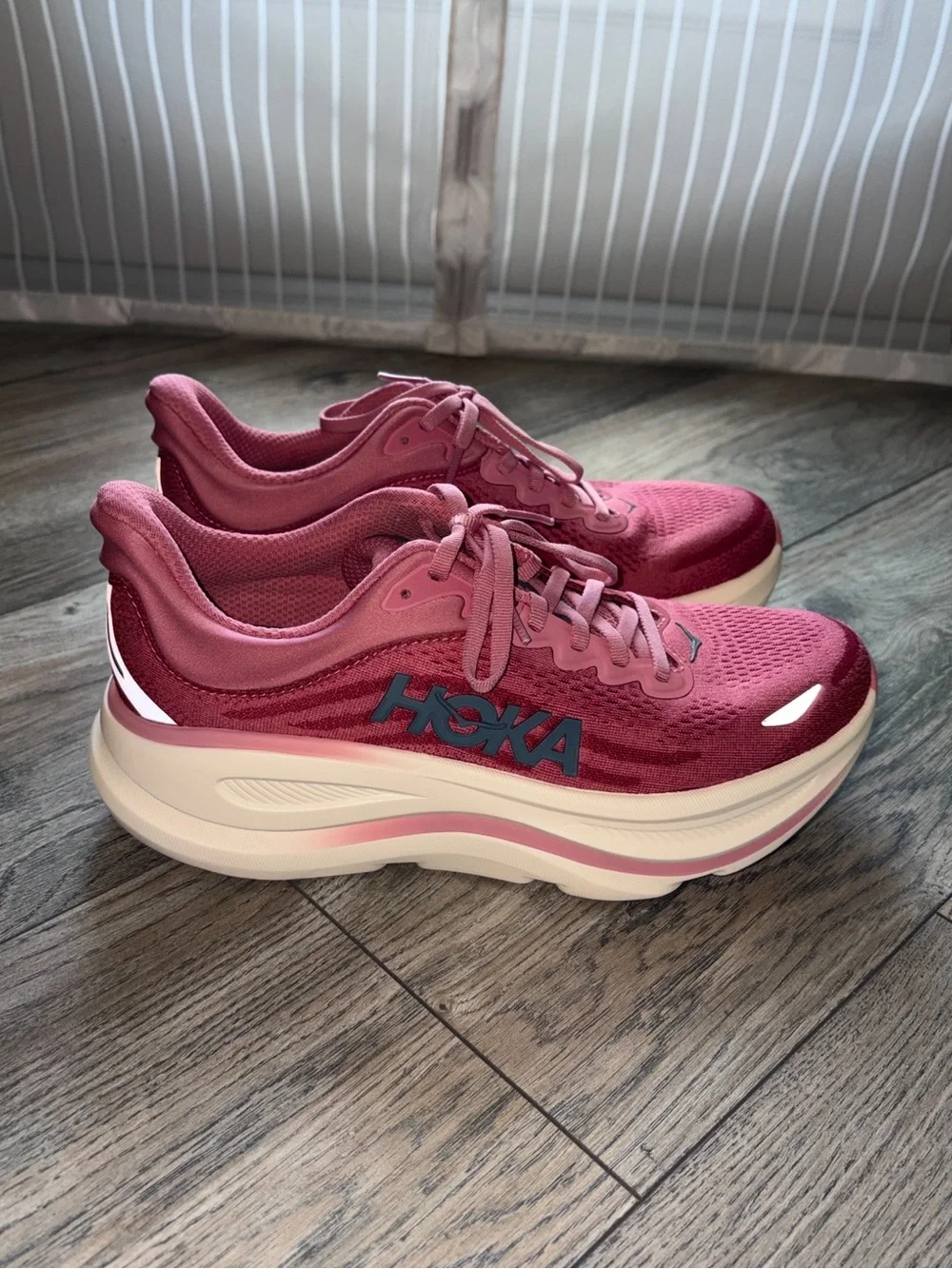 Hoka Bondi 9 Sneakers Lingonberry Cranberry Running Athletic Shoes Women’s 8 NEW - Picture 10 of 15